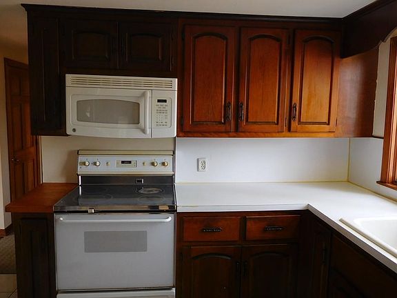 4th image of 185 Passaconaway Dr