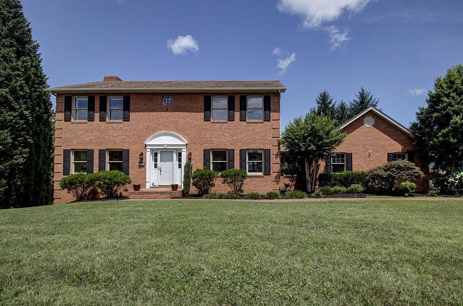 1st image of 1515 Ashley Dr