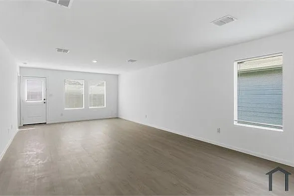 3120 Burmese St — Photo 12