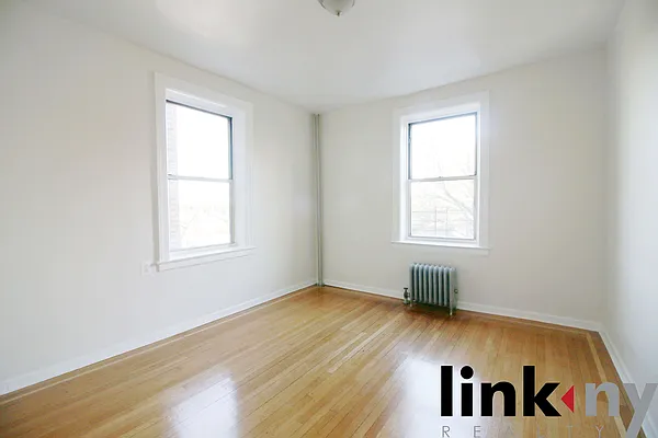Rented by Link NY Realty | media 35