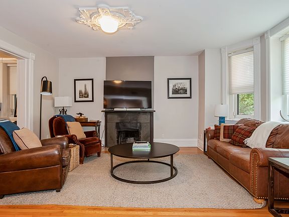 2nd image of 2210 N Sedgwick St #1