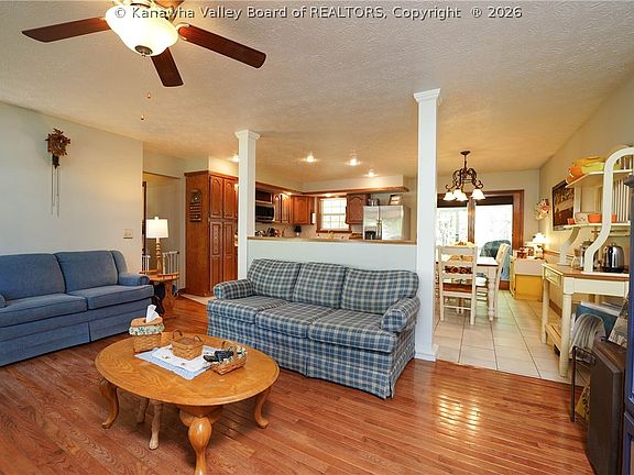 5th image of 644 Wilson Rd