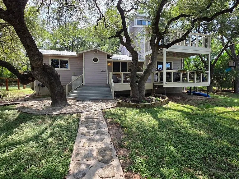 2802 De Soto Dr — Photo 1