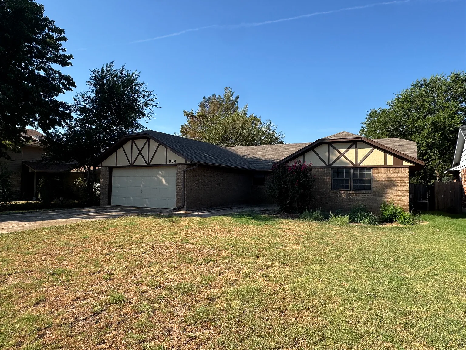 3 bed, 1147 sqft, $1,200 — Photo 1