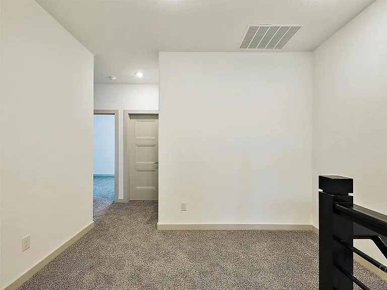 563 Eiseley Dr — Photo 20