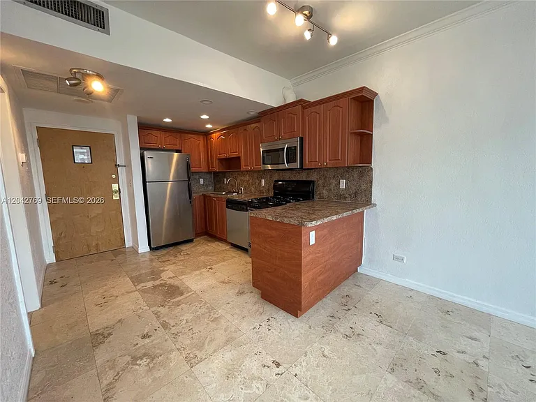 700 Biltmore Way #414 — Photo 17