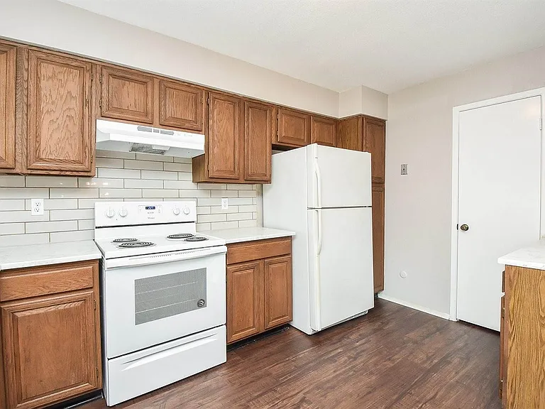 5809 Village Forest Ct — Photo 8