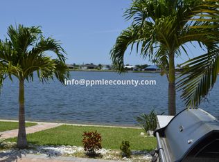 1702 Emerald Cove Dr, Cape Coral, FL 33991
