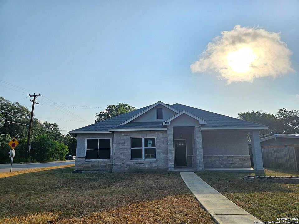 1st image of 102 Lemonwood Ave