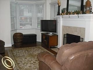 3rd image of 10514 Kingston Ave