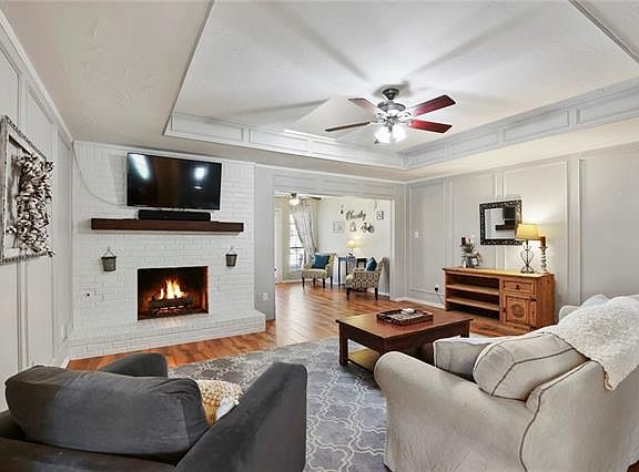 4th image of 701 Stoneybrook Dr