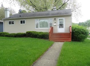 144 N Chase Ave, Bartlett, IL 60103