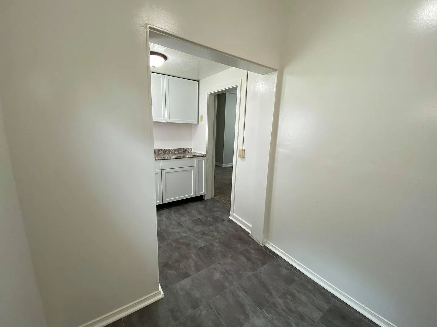 912 N 10th Street — Photo 3