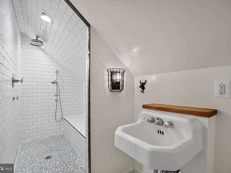 5195 Saint Leonard Rd — Photo 24