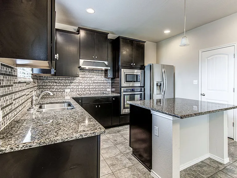 17324 Brittle Ln — Photo 10
