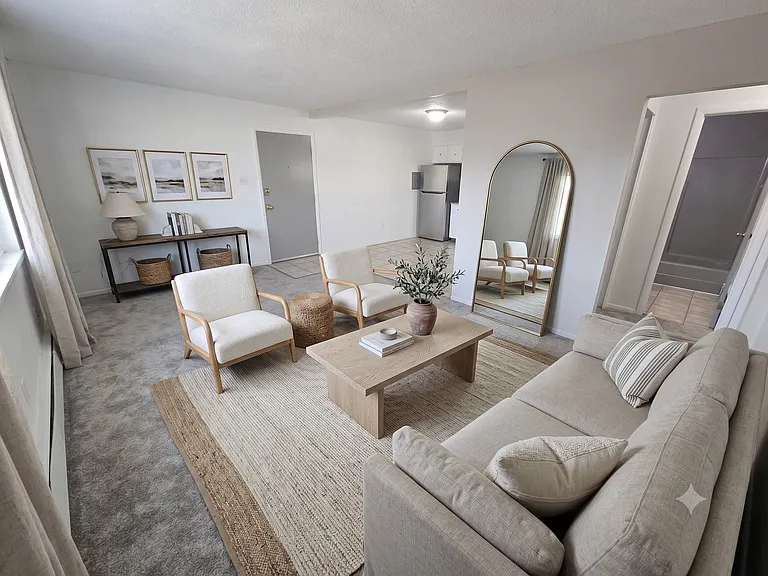 1936 Vinewood Ln — Photo 3