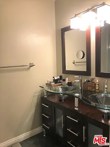 403 N Oakhurst Dr #104 — Photo 14