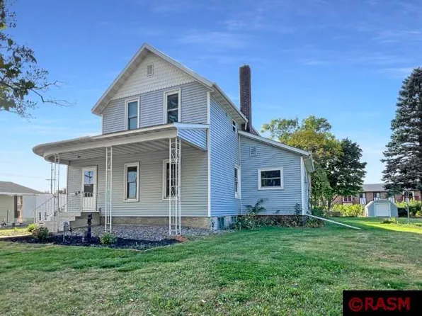 304 4th Ave NW, Sleepy Eye, MN 56085