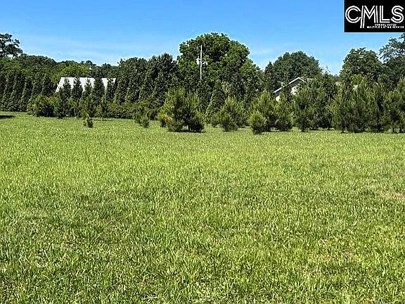 2nd image of Shady Acres Dr