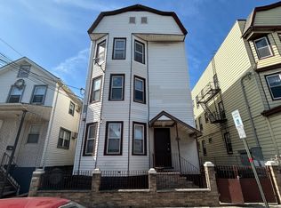217 Delaware St, Elizabethport, NJ 07206