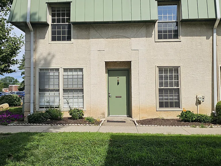 441 Tomlinson Rd #H1 — Photo 1