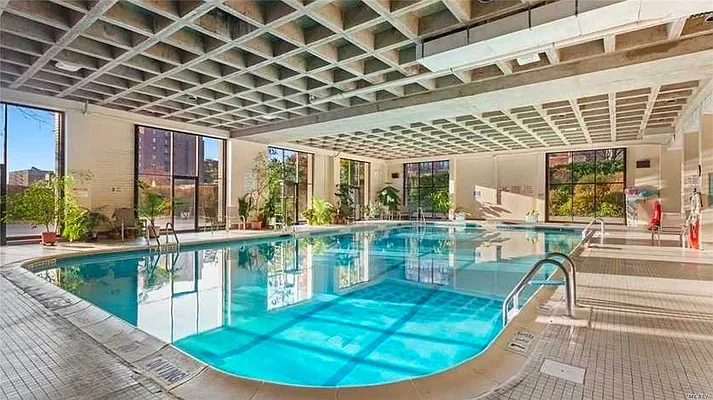 Sold by Metropolitan Property Group | media 32