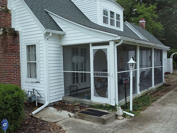 4th image of 120 E Washington Ave