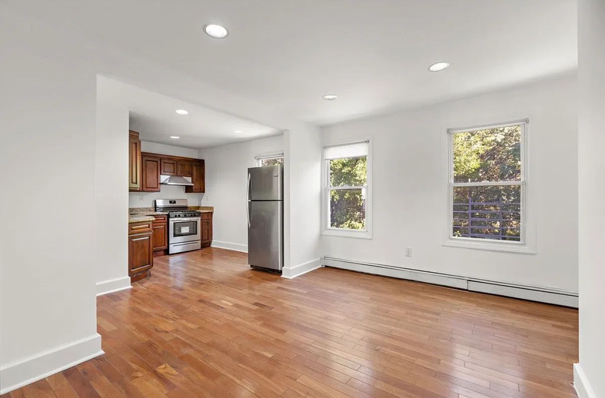 2 bed, 800 sqft, $2,600 — Photo 1