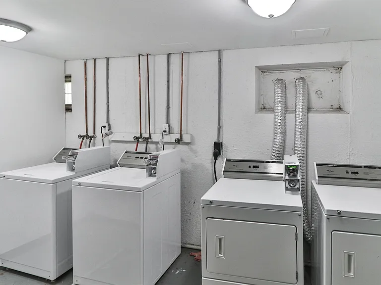 3850 Park Ave #12 — Photo 6