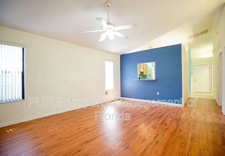 3936 NE 21st Ln — Photo 2