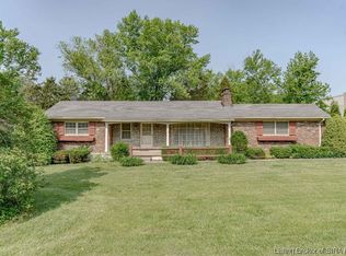 3817 Green Valley Rd, New Albany, IN 47150