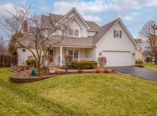 1255 Leverenz Rd, Naperville, IL 60564