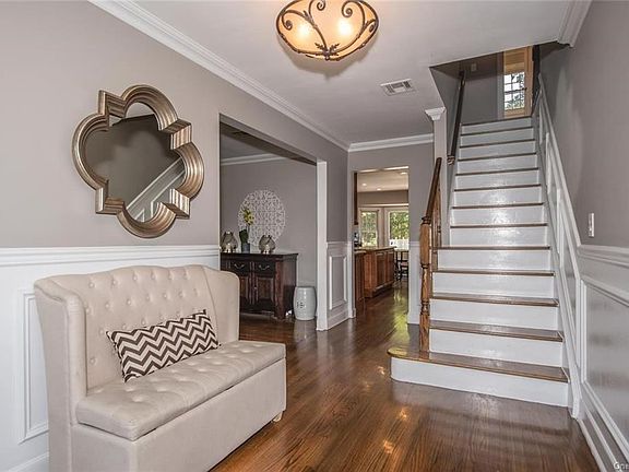 3rd image of 5 Ethan Allen Ct