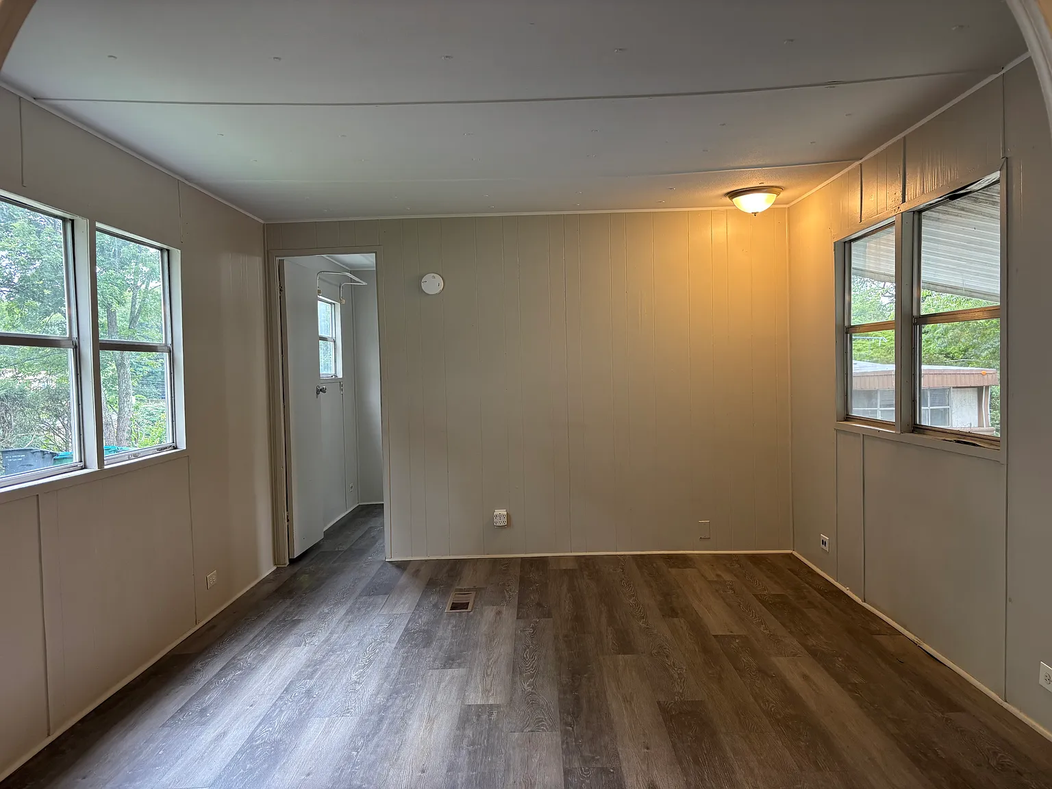 2 bed, $1,095 — Photo 2
