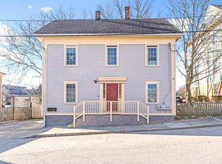 31 Queen St FLOOR 3, East Greenwich, RI 02818