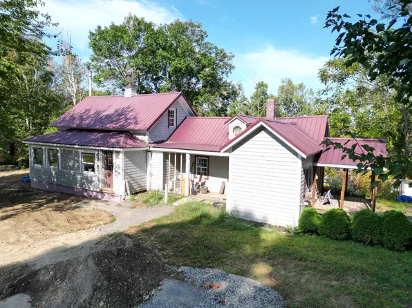 106 Old Military Road, Winn, ME 04495