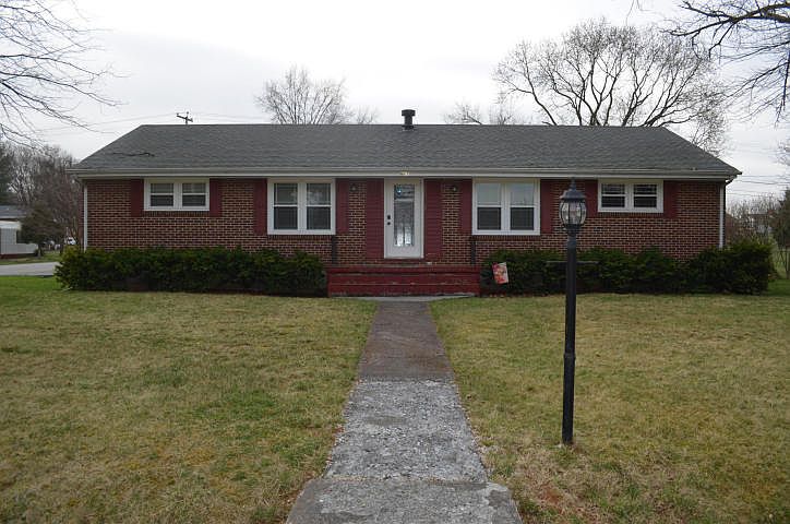 1st image of 461 Petty Ave