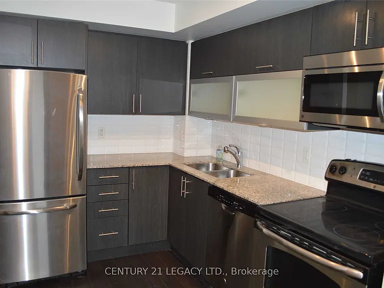28 Ted Rogers Way #1510 — Photo 2