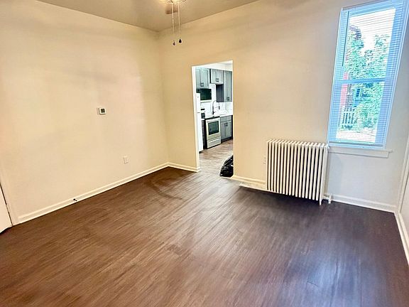 5th image of 324 S Christian St #1