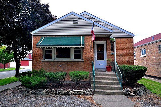 1st image of 3648 Harvey Ave
