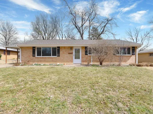1728 Cassell Rd, Manhattan, KS 66502