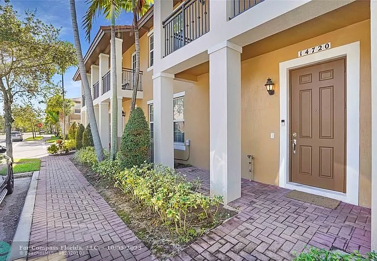 14720 SW 11th St — Photo 49