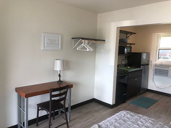 4th image of 1600 Marion Rd SE #5