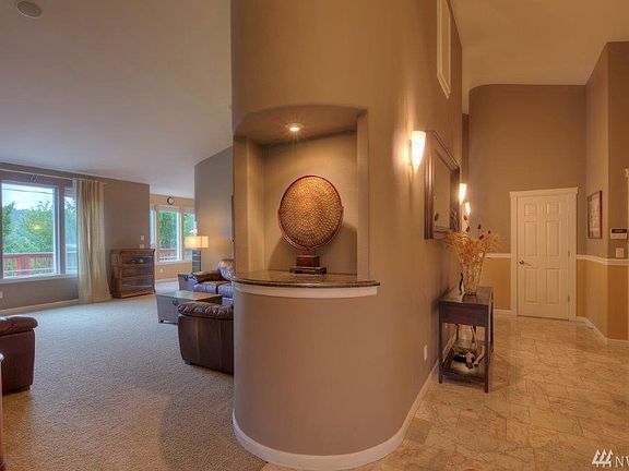 5th image of 10608 33rd Avenue Ct NW