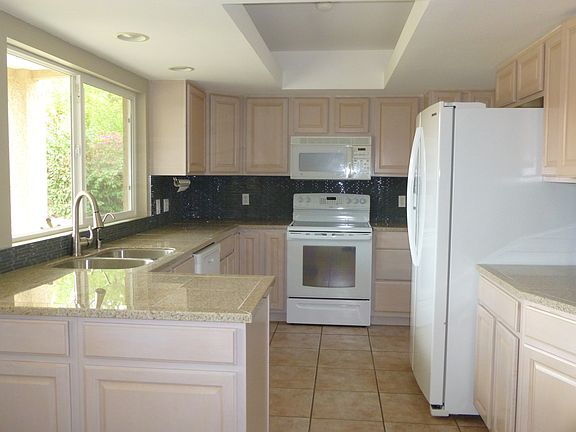 4th image of 4640 E Carmen St