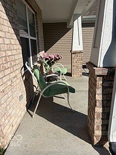 4th image of 352 Catamount Ln