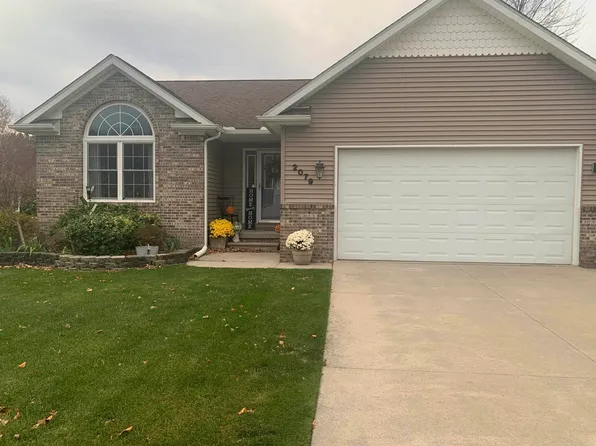 2079 Edward Ln E, Smiths Creek, MI 48074