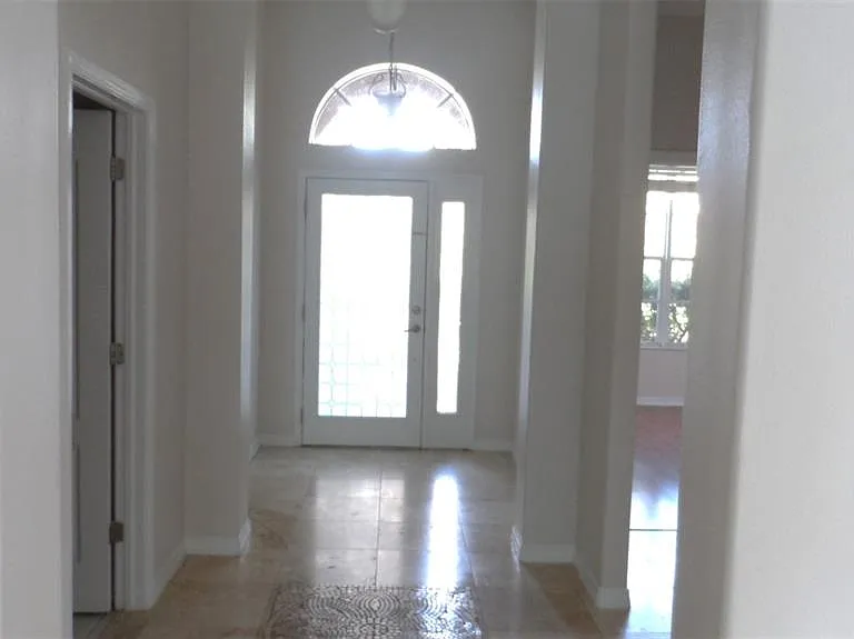 1029 Millebourne Way — Photo 20