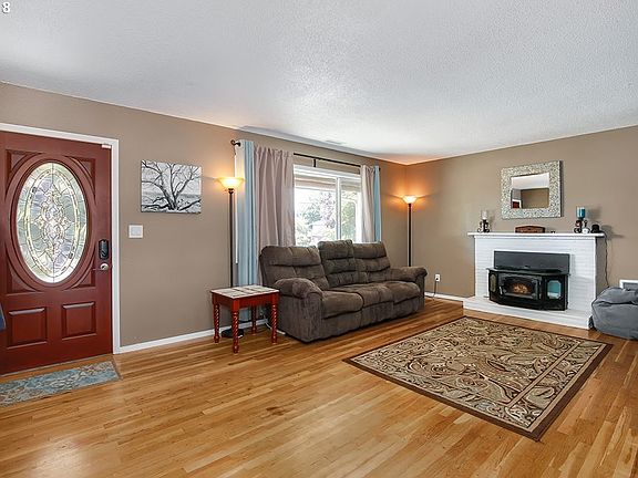 5th image of 10510 SE 10th St