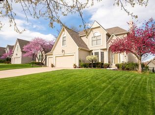 14127 Parkhill St, Overland Park, KS 66221